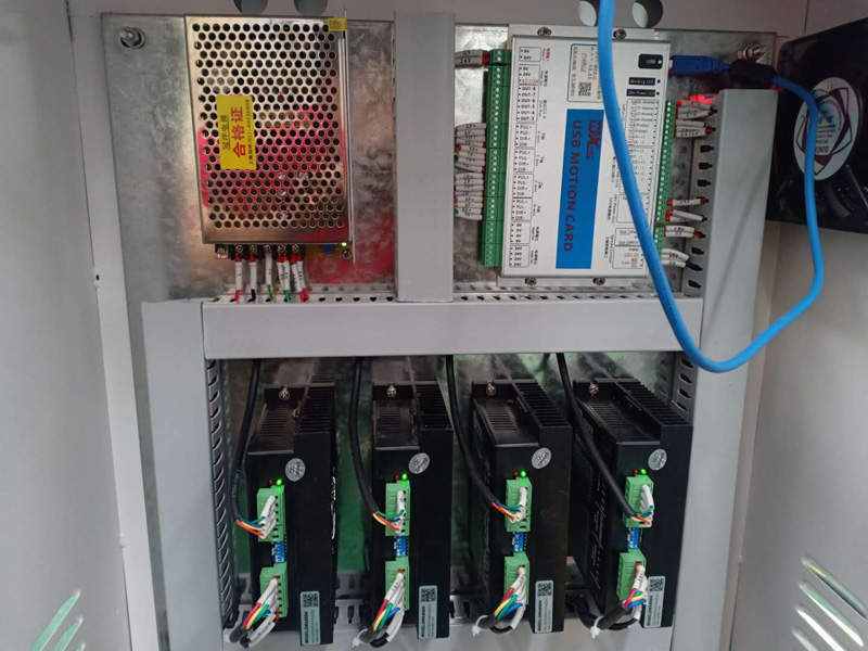 出售自動數(shù)控金屬銑床