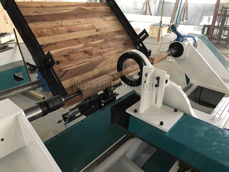 頂級(jí)自進(jìn)給數(shù)控木工車床